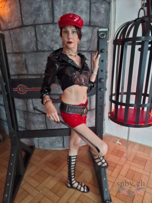 Mazmorra en Santa Cruz de Tenerife. Domina Lady Suby Balmer.